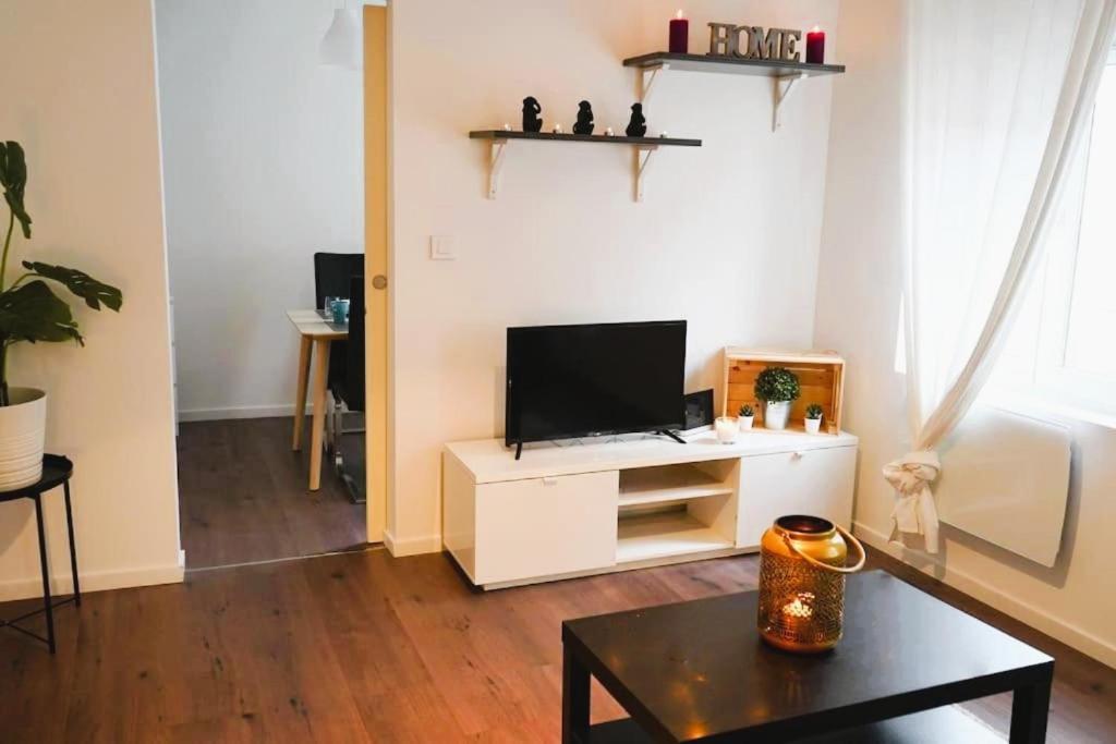Rm-1 - Appartement F2 Au 1Er Etage Pour 1-3 Pers Mulhouse Exterior photo
