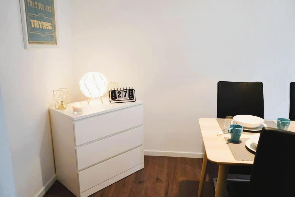 Rm-1 - Appartement F2 Au 1Er Etage Pour 1-3 Pers Mulhouse Exterior photo
